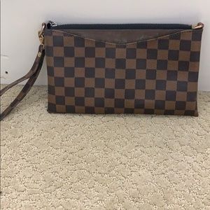 Brown clutch!